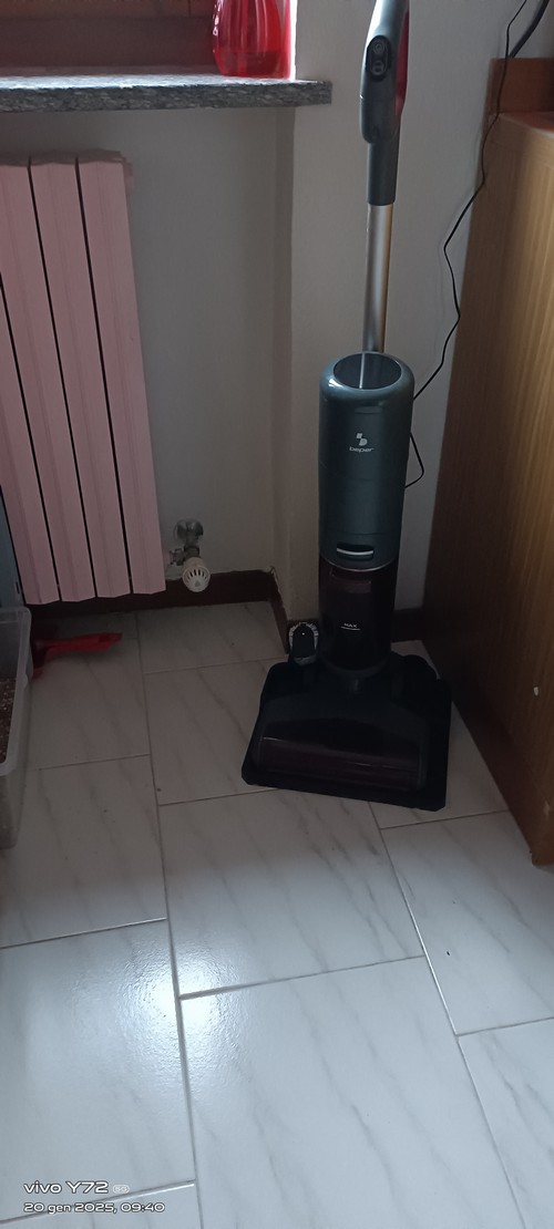 SCOPA LAVAPAVIMENTI RICARICABILE