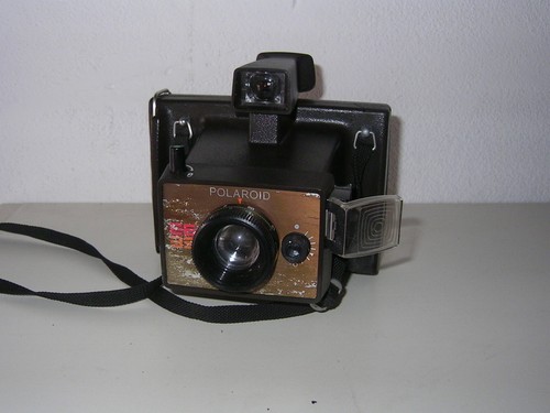 Polaroid EE33