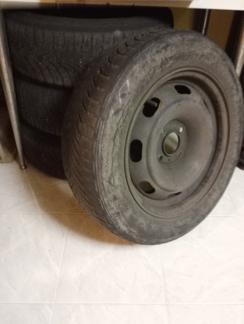 Vendo cerchi in acciaio