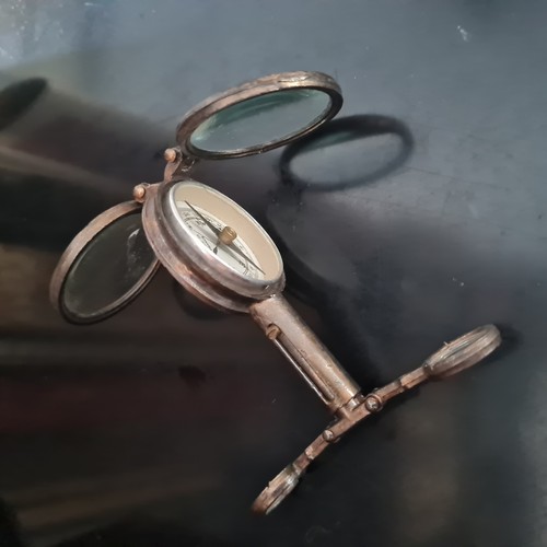  Antico  binocolo pieghevole  francese  ,con busso