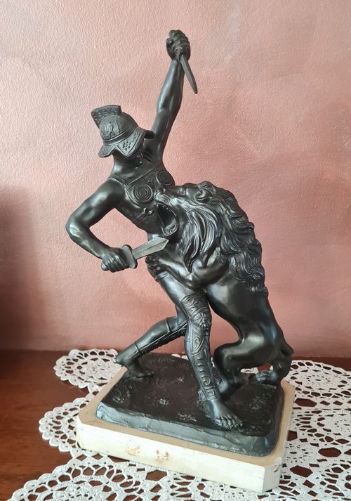Ferdinando De Luca . Gladiatore che combatte con u