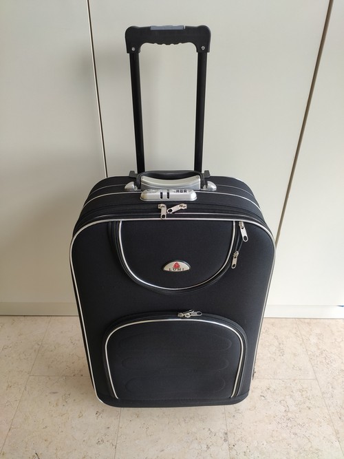 Vendo Valigia Trolley LUMI in buone condizioni