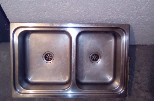 Vendesi lavello due vasche 